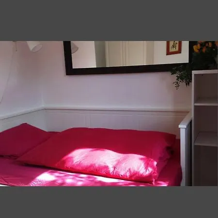 Weiss Homestay *